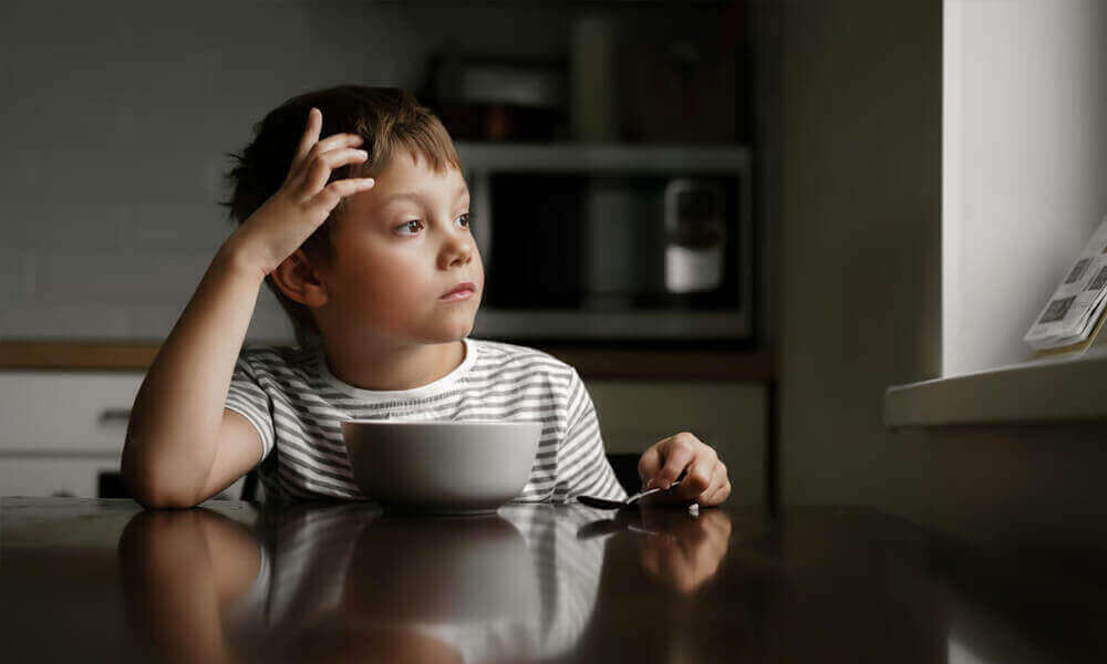 Repas d'enfant à la maison