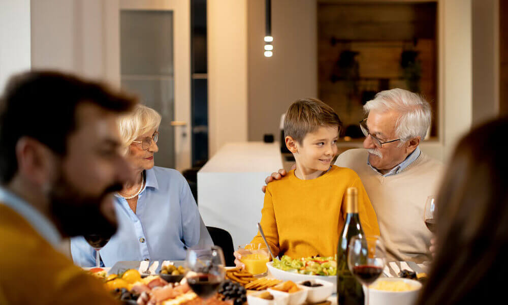Repas d'enfant à la maison
